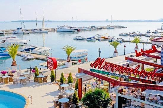 Dolce Vita Sea View Apartment Sveti Vlas Exteriér fotografie